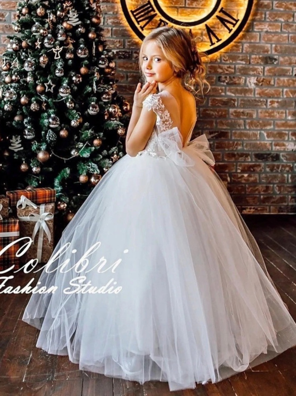 Colibri Fashion Studio Girls' White Floral Flower Girl Dress Size 3-4